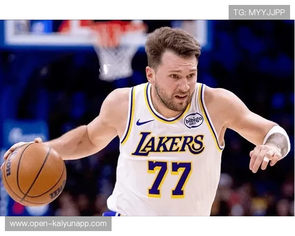 亚历山大马克西当选周最佳！东契奇、里夫斯携手亮相提名荣耀